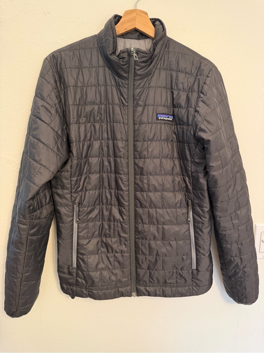 Patagonia Men’s Quilted Puffer Jacket - Charcoal Gray